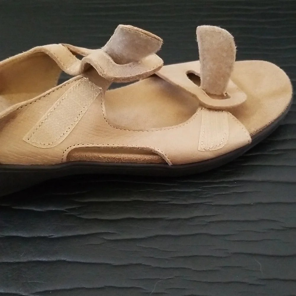 Trotters suede sandals - Picture 8 of 8